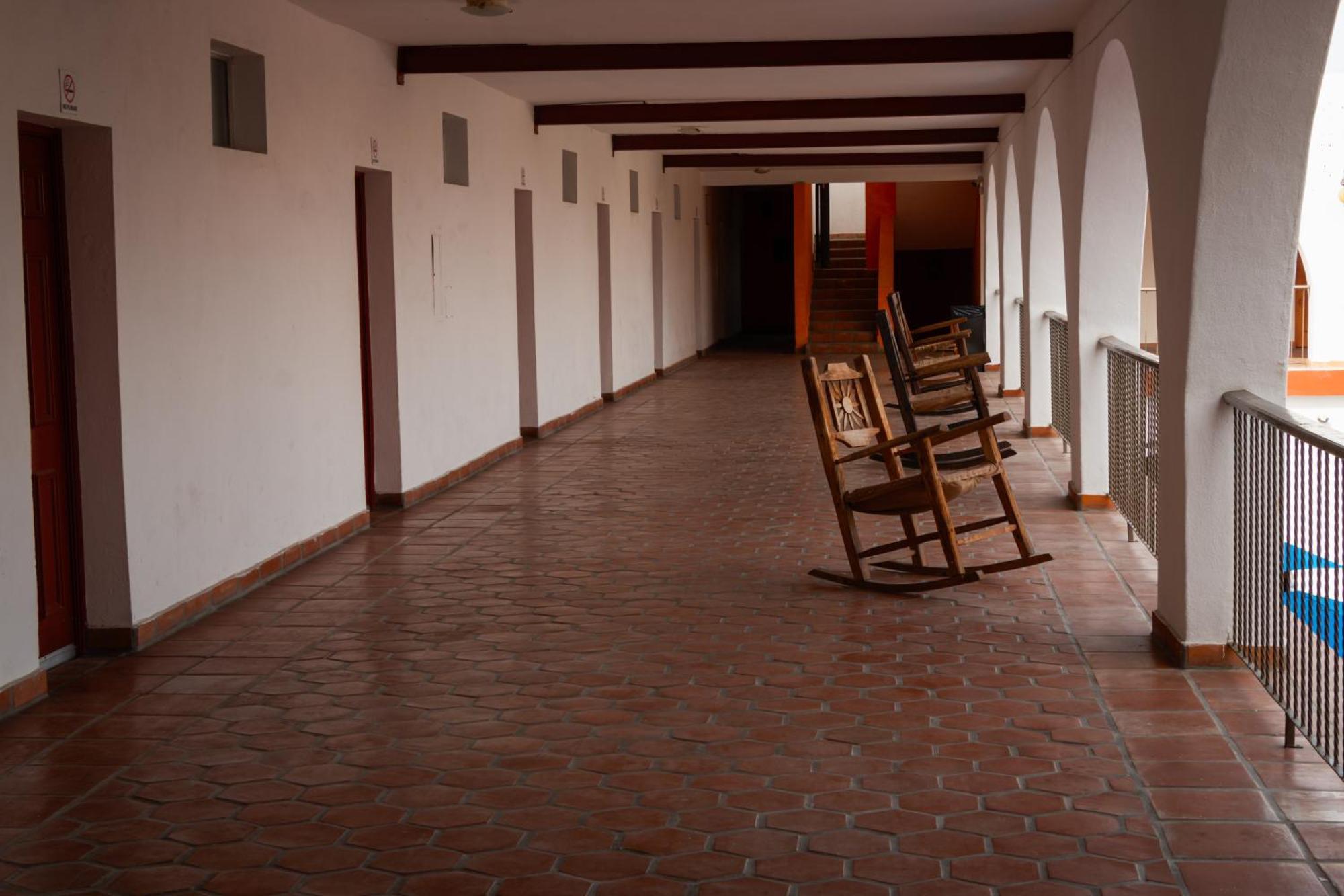 Hotel Hacienda Bugambilias La Paz Exterior photo